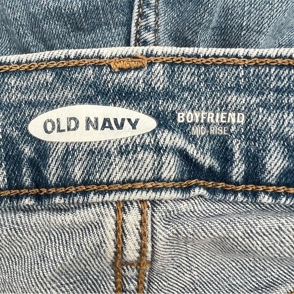 Old Navy Boyfriend Mid Rise Distressed Jeans Size 29 Women's - Picture 2 of 4